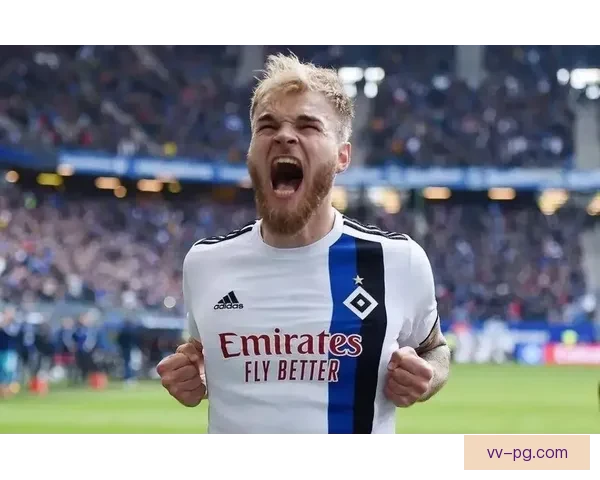 提莫莱切特在蓉城防线展现稳健防守与精准长传出球能力